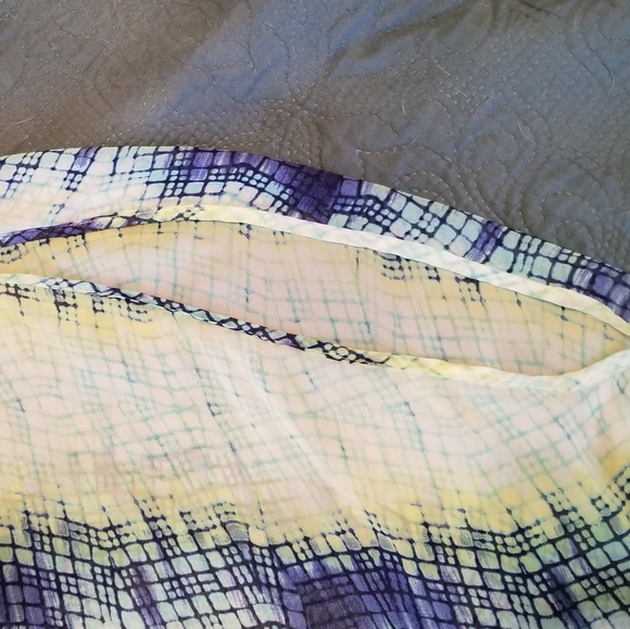 By & By sheer butterfly style shirt - Picture 3 of 8